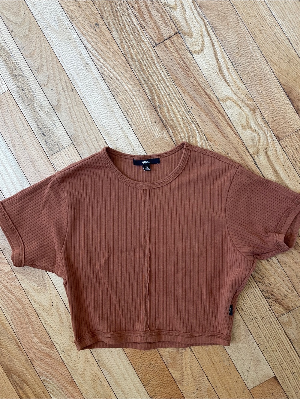 Vans Cropped Ribbed Tee in Rust Brown